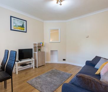 1 Bed Flat, Rashleigh House, WC1H - Photo 4