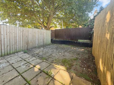 Gordon Road, Southend-On-Sea - Photo 3