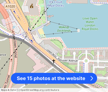 Western Beach Apartments, 36 Hanover Avenue, E16 - Photo 1