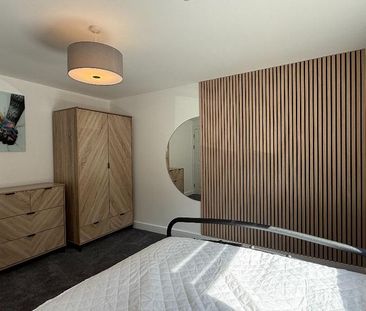 1 bedroom in a house share to rent - Photo 2