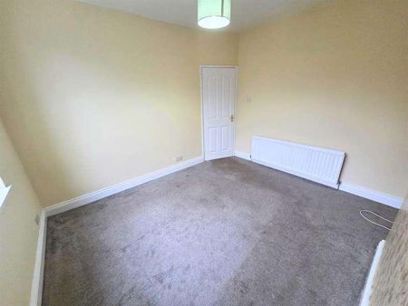 Ayresome Green Lane, Middlesbrough, TS5 - Photo 3