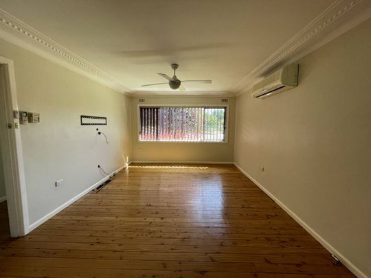 Four Bedroom Home!! - Photo 1