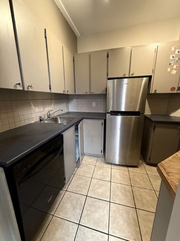 402 McLeod Street - 1 - Photo 5
