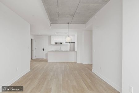Brand-new apartment for rent, LYNK Project, within the Côte-des-Neiges district - Photo 2