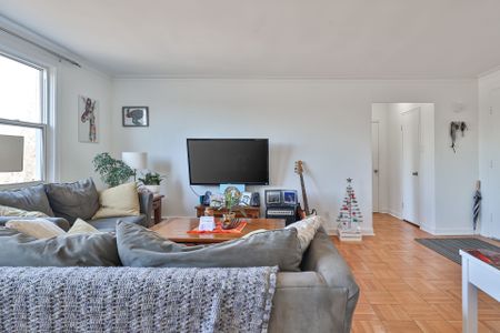 For Lease - 2052 Courtland Drive Unit# 405, Burlington, Ontario - Photo 5