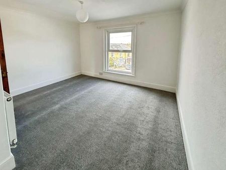 Bellevue Road, Cowes, Isle Of Wight, PO31 - Photo 3