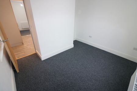 Flat 4, 20 Louis Street - Photo 4