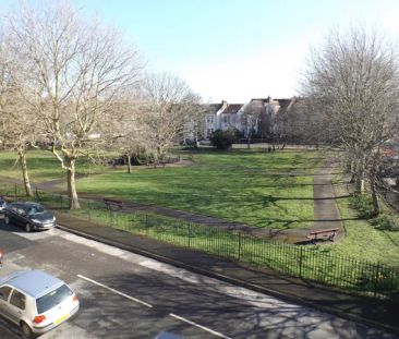 Wimbledon Park Road, Southsea - Photo 3