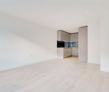 Smithfield Square High Street London N8 - Photo 1