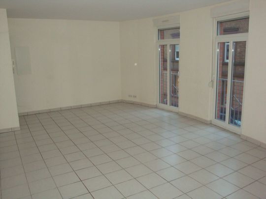 APPARTEMENT - 67 m2 - 3 pièces a rue Joffre à SARREGUEMINES 57200 - Photo 1