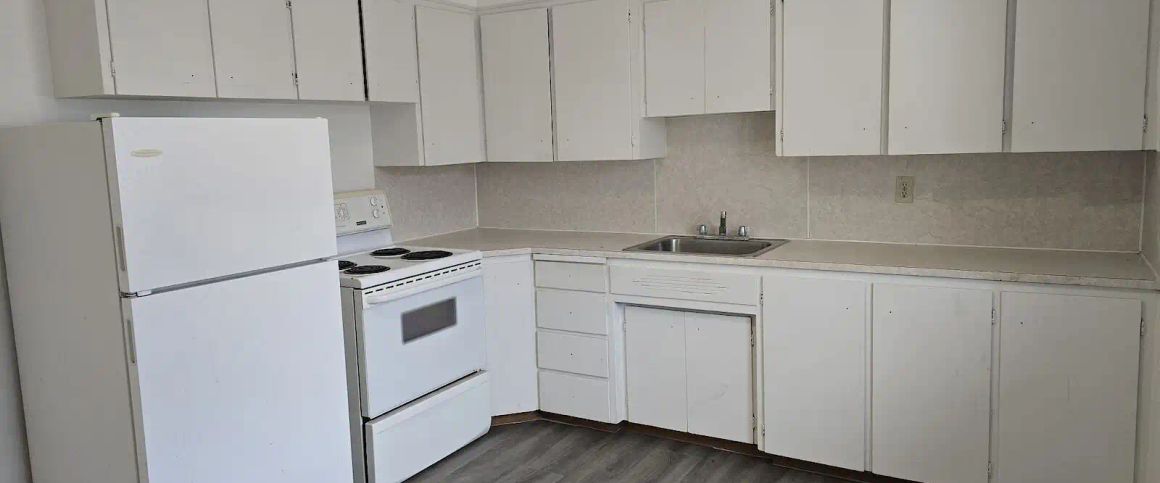 Newly Renovated 2 bedroom unit for rent — 2 Bedrooms Fourplex - Photo 1
