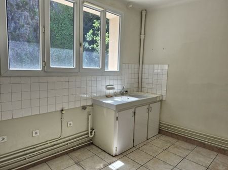 Superbe T3 proche centre ville + garage - Photo 5