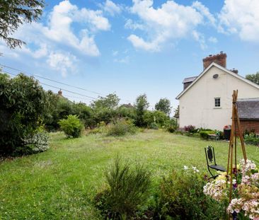 2 bedroom semi-detached house to rent - Photo 3
