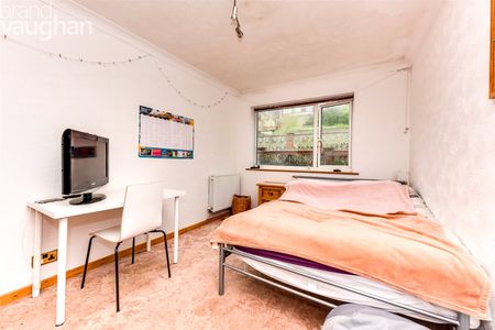 5 bedroom semi-detached house to rent - Photo 2