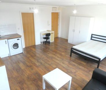 Studio to rent - Photo 4