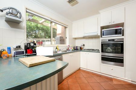 13 Grace Place, Amaroo ACT, Belconnen - Photo 4