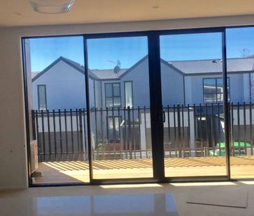 Pine Harbour Living - Photo 1