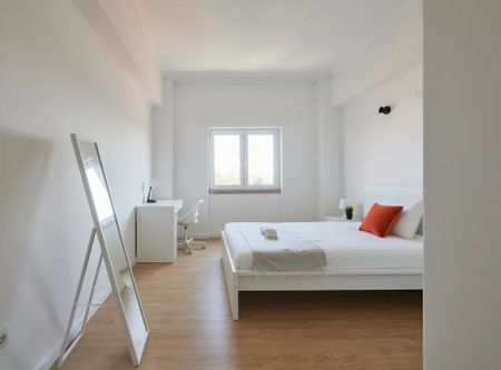 Rua Actor António Silva, Lisbon, Lisbon 1600-404 - Photo 4