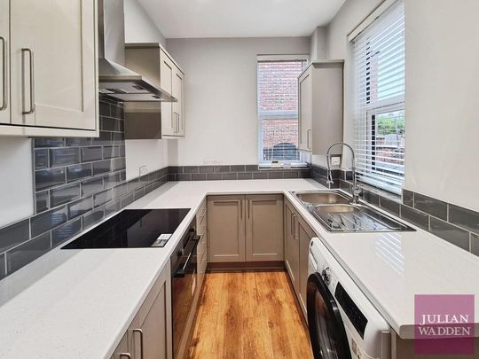 2 bedroom terraced house to rent - Photo 1