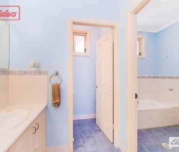 Quite 3 Bedroom Family Home - Photo 4