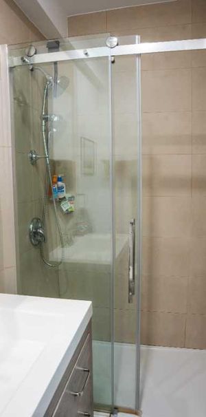 Absolutely beautiful, renovated 3.5 - Photo 1