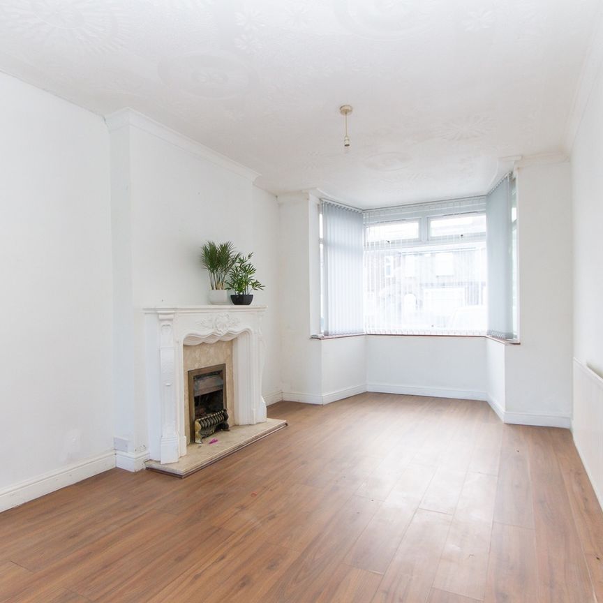 3 Bed Terraced House, Burnaby Road, CV6 - Photo 1