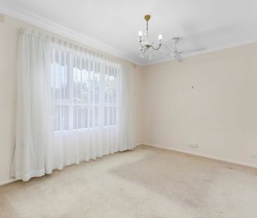 AMAZING FAMILY HOME! - Photo 1