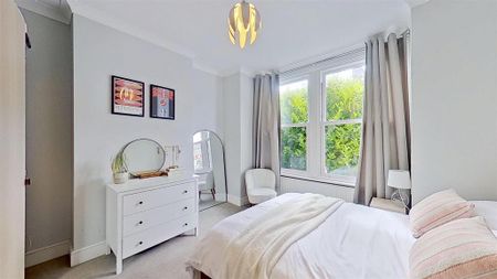 2 bedroom maisonette to rent - Photo 5