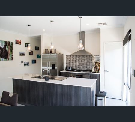 106 Santorini Promenade, Alkimos, WA 6038 - Photo 2