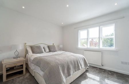 Dickens Heath Road - Photo 5