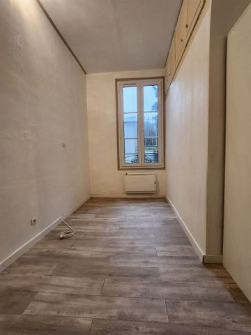 SURESNES - parc du château appartement de 33 m² - 2 pièces - 1 chambre - 1 salle d'eau - Photo 4