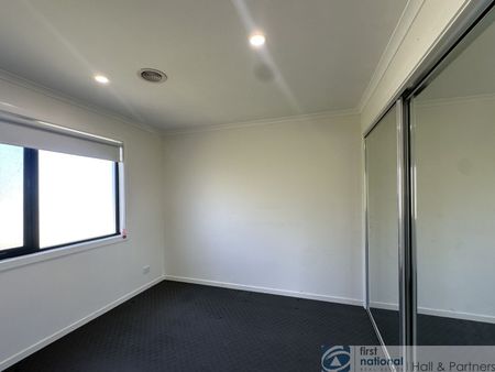 1 / 9 King George Parade, Dandenong - Photo 3