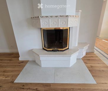 Grosszügige 4.5-Zimmer-Wohnung mit Cheminée, neuem Parkett und verg... - Photo 2