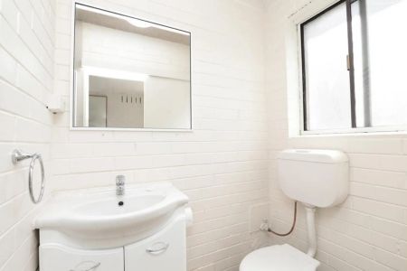 Easy-Care Studio Apartment Close to Chapel Street & Transport! - Photo 2