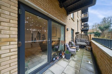 Brumwell Avenue, London, SE18 - Photo 5