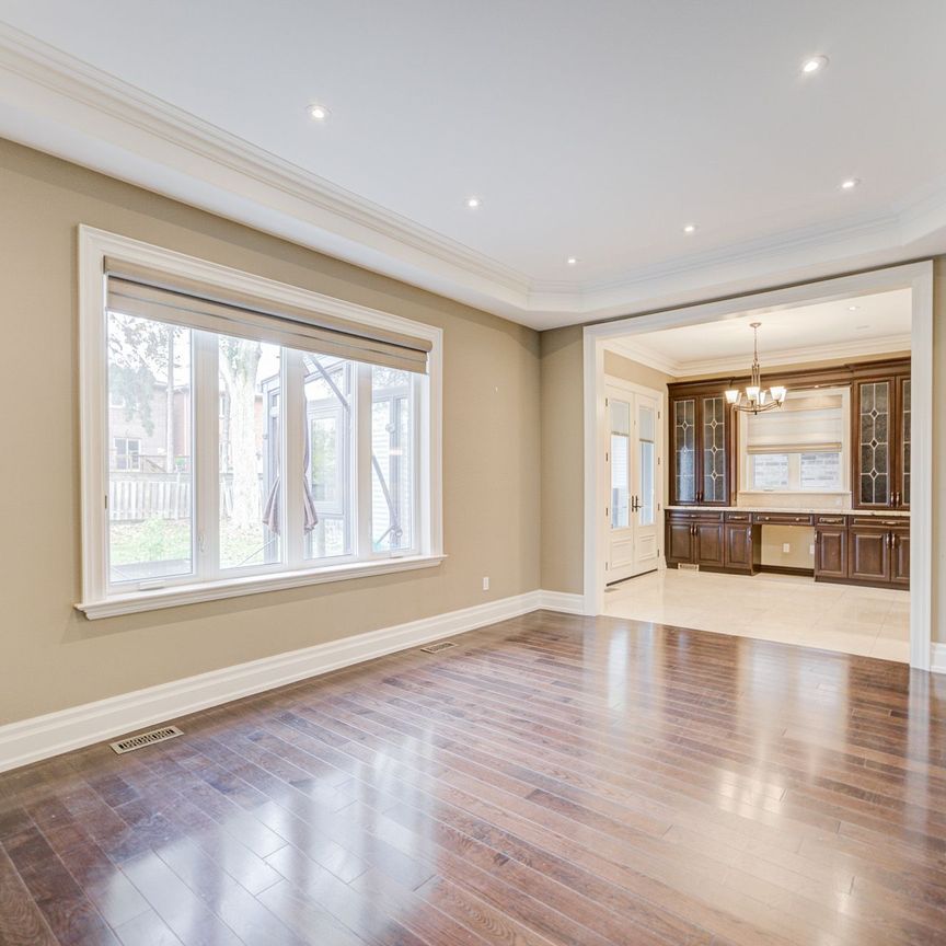 For Lease - 326B Horsham Avenue, Toronto, Ontario - Photo 1