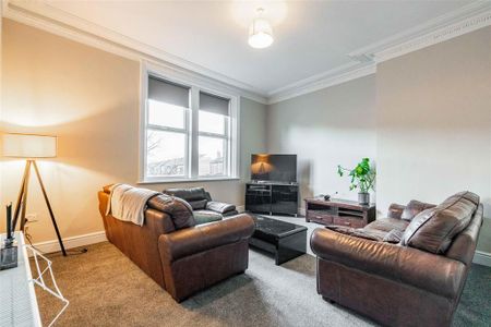 4 bedroom terraced house to rent - Photo 2