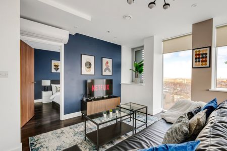 2 Bed Flat, Britannia Point, SW19 - Photo 4