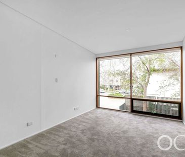 Open the Door To Sophisticated Inner-City Townhouse Living - Photo 3