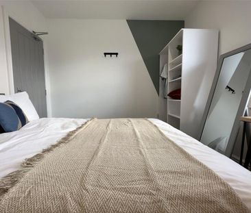 1 bedroom in a house share to rent - Photo 3