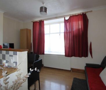 24-26 Southchurch Road, Southend On Sea - Photo 2