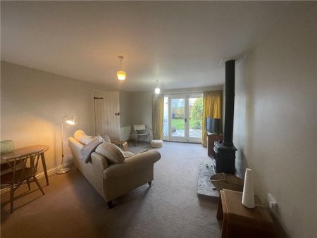 2 bedroom semi-detached house to rent - Photo 2