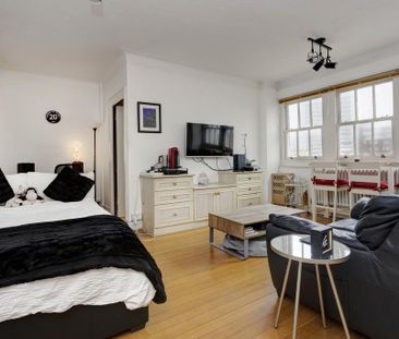Studio to rent - Photo 2
