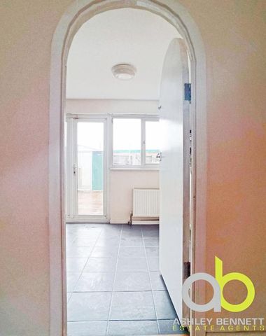 Bryon Gardens, Tilbury, rm18 - Photo 5