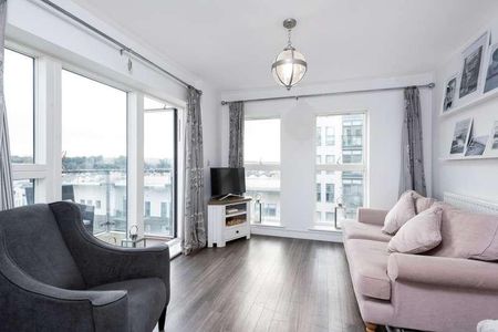 Darbyshire House, Greenhithe, DA9 - Photo 3