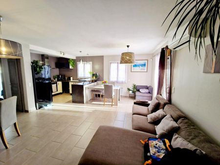 JOLI APPARTEMENT T3 AVEC JARDIN SUR CHATEAUNEUF LES MARTIGUES - Photo 5