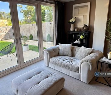 3 bedroom semi-detached house to rent - Photo 3