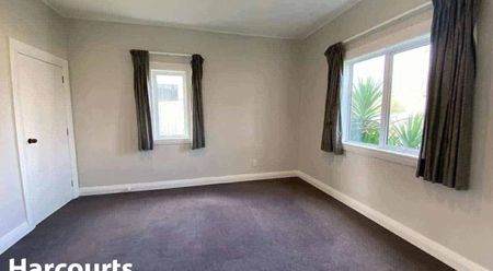Four Bedroom House - Paeroa - Photo 2