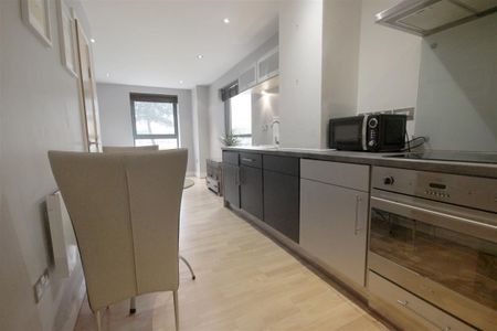 1 Bedroom Flat/Apartment To Let - Photo 3