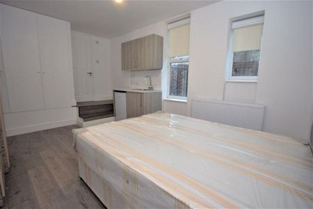 Property to rent - Photo 4